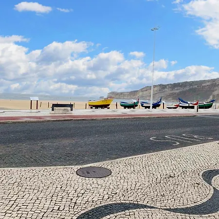 Comfortable In - 55 M² With Private Parking ナザレ