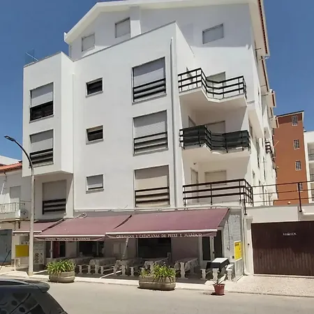 Διαμέρισμα Comfortable In - 55 M² With Private Parking
