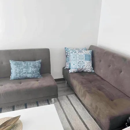 Διαμέρισμα Comfortable In - 55 M² With Private Parking