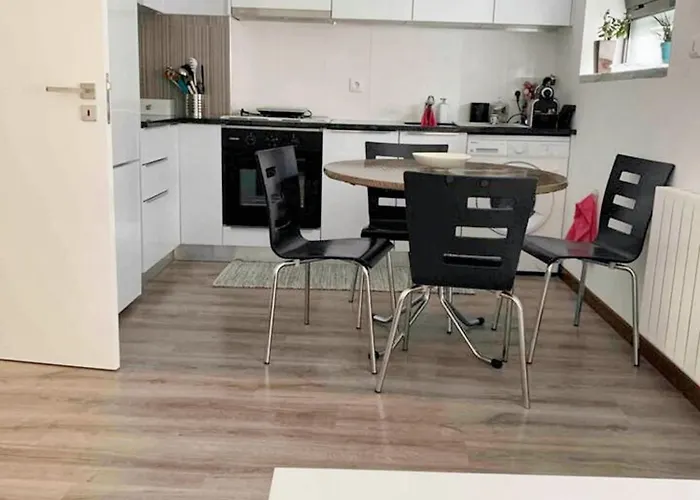 Comfortable In - 55 M² With Private Parking * Nazaré