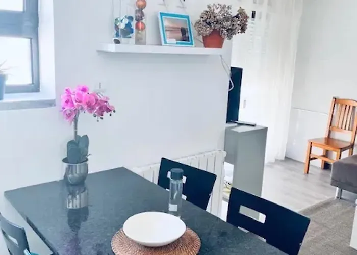 Apartament Comfortable In - 55 M² With Private Parking