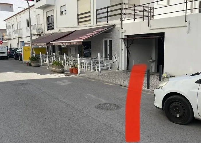 Comfortable In - 55 M² With Private Parking